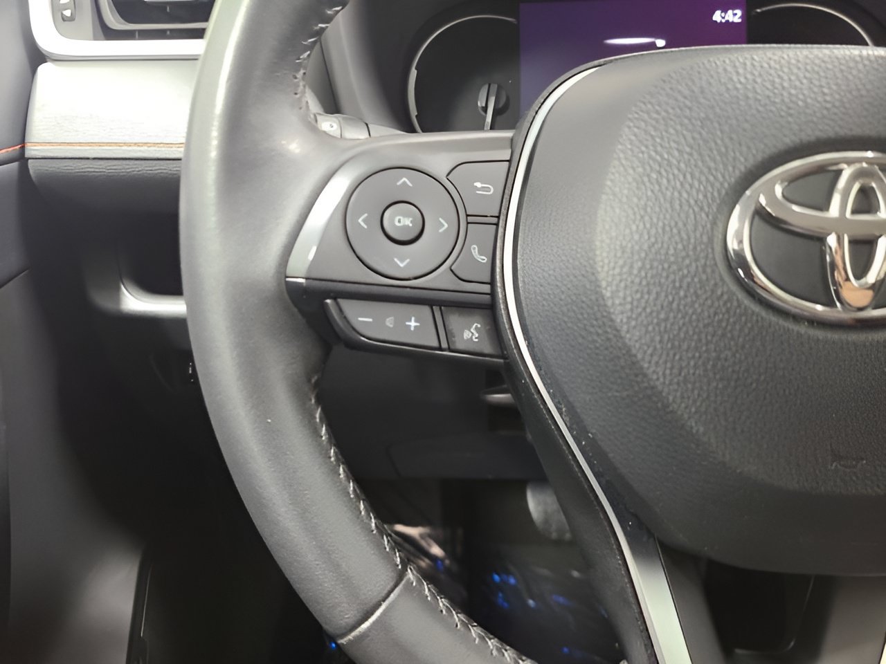 Used 2024 Toyota RAV4 Adventure AWD/4WD image 24