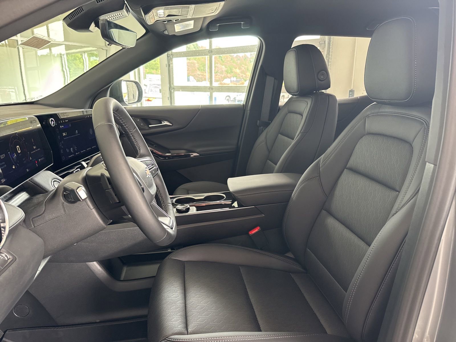 New 2026 Chevrolet Equinox LT w/ Convenience Package II image 18