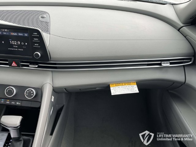 New 2026 Hyundai Elantra SE FWD image 17