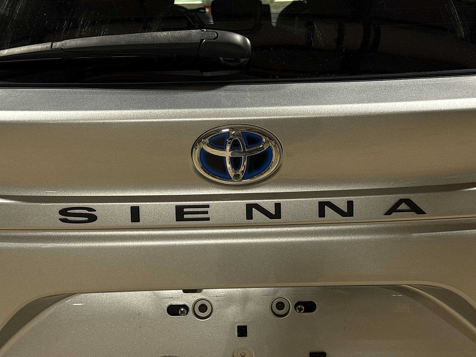 Used 2022 Toyota Sienna LE FWD image 26
