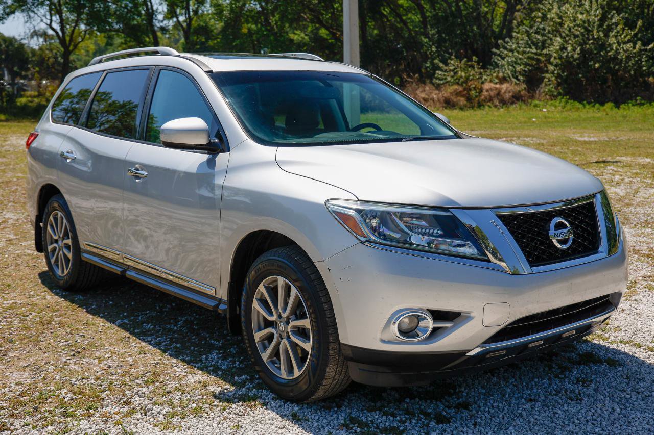 Used 2013 Nissan Pathfinder SL w/ SL Premium Pkg image 15