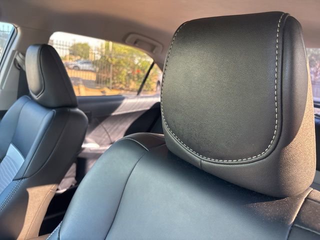 Used 2012 Toyota Camry SE FWD image 9