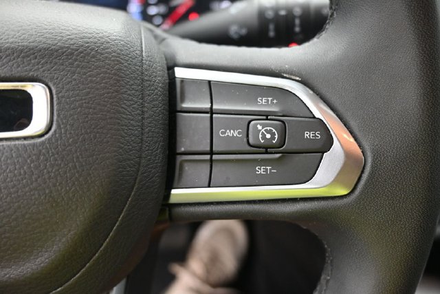 Used 2024 Jeep Compass Latitude AWD/4WD image 18