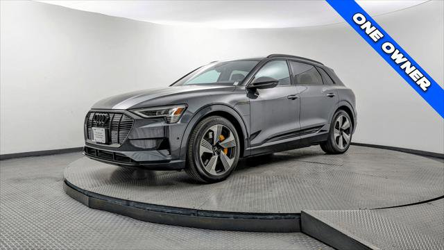 Used 2022 Audi e-tron Premium Plus w/ Premium Plus Package image 2