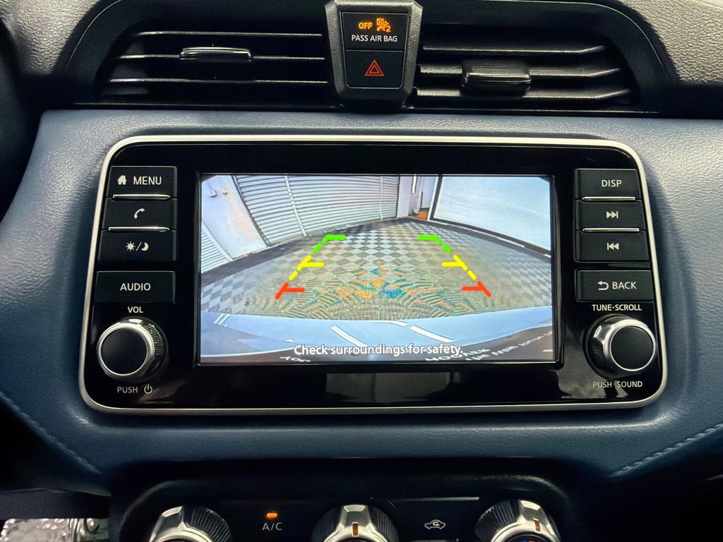 Used 2024 Nissan Versa SV w/ Trunk Package image 28