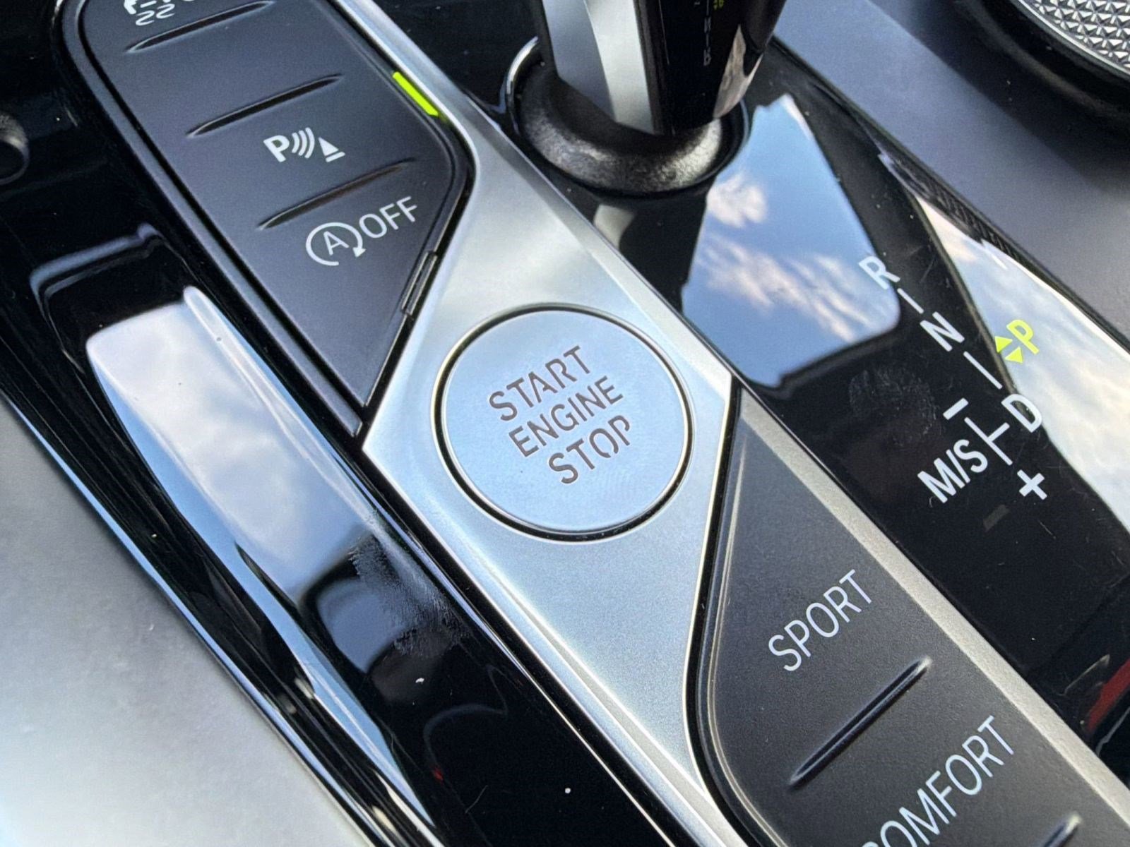 Certified 2023 BMW Z4 M40i w/ Premium Package image 17