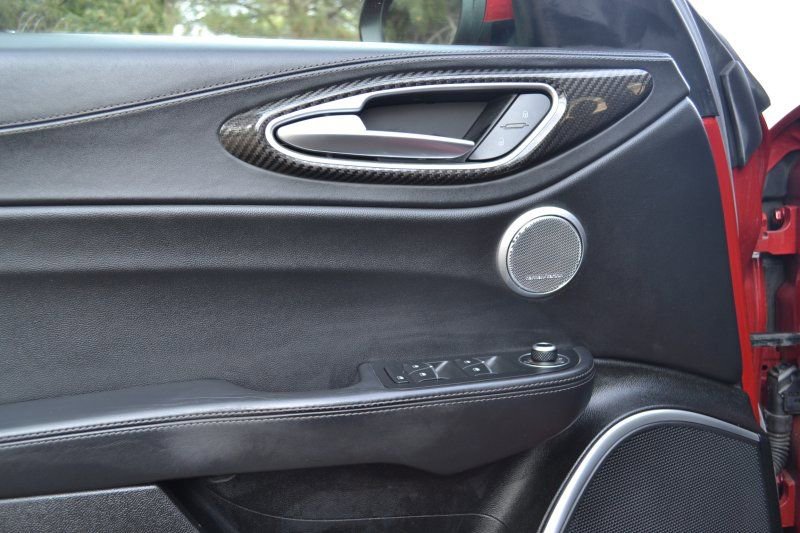 Used 2018 Alfa Romeo Giulia Quadrifoglio image 16