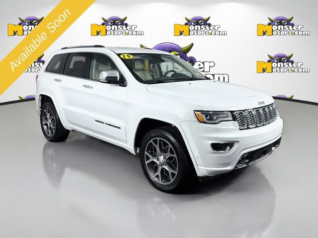 Used 2019 Jeep Grand Cherokee Overland w/ Jeep Active Safety Group AWD/4WD image 3