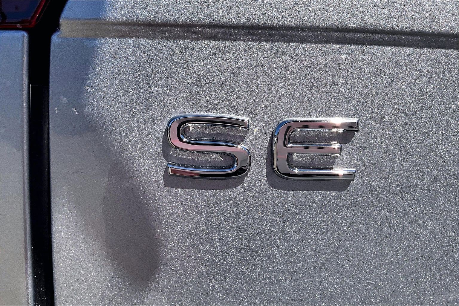 Certified 2023 Volkswagen Tiguan SE R-Line image 31