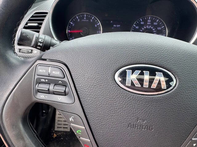 Used 2014 Kia Forte Koup SX w/ SX Premium Package image 32