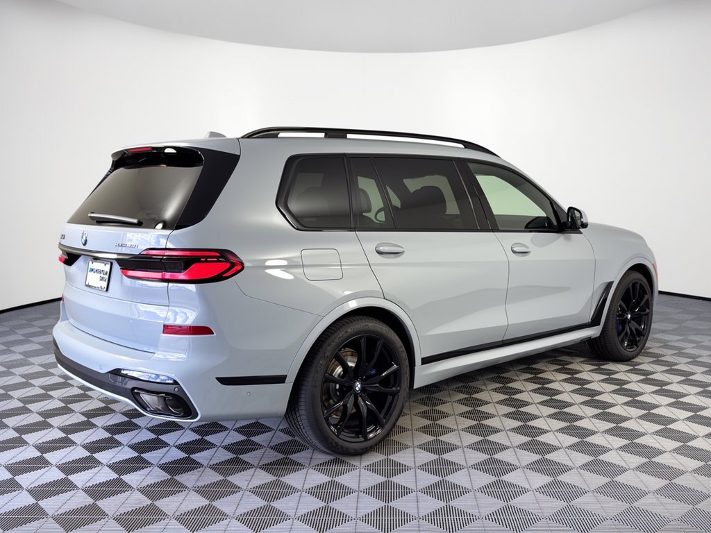 New 2027 BMW X7 xDrive40i w/ M Sport Package AWD/4WD image 9