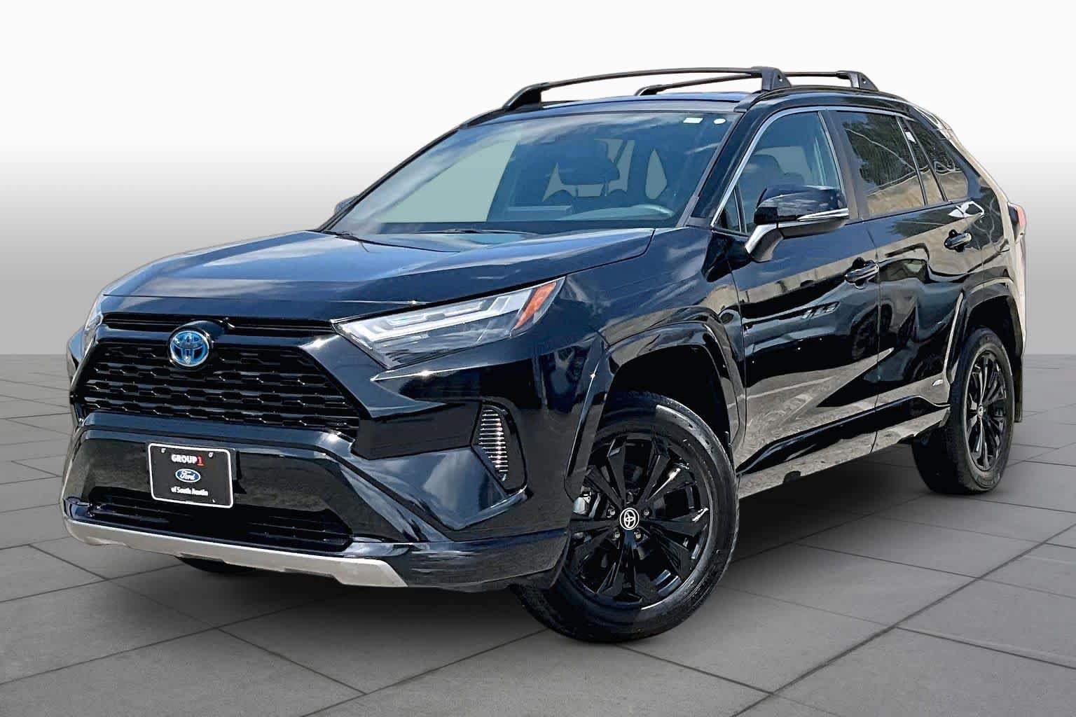 Used 2024 Toyota RAV4 SE AWD/4WD image 35