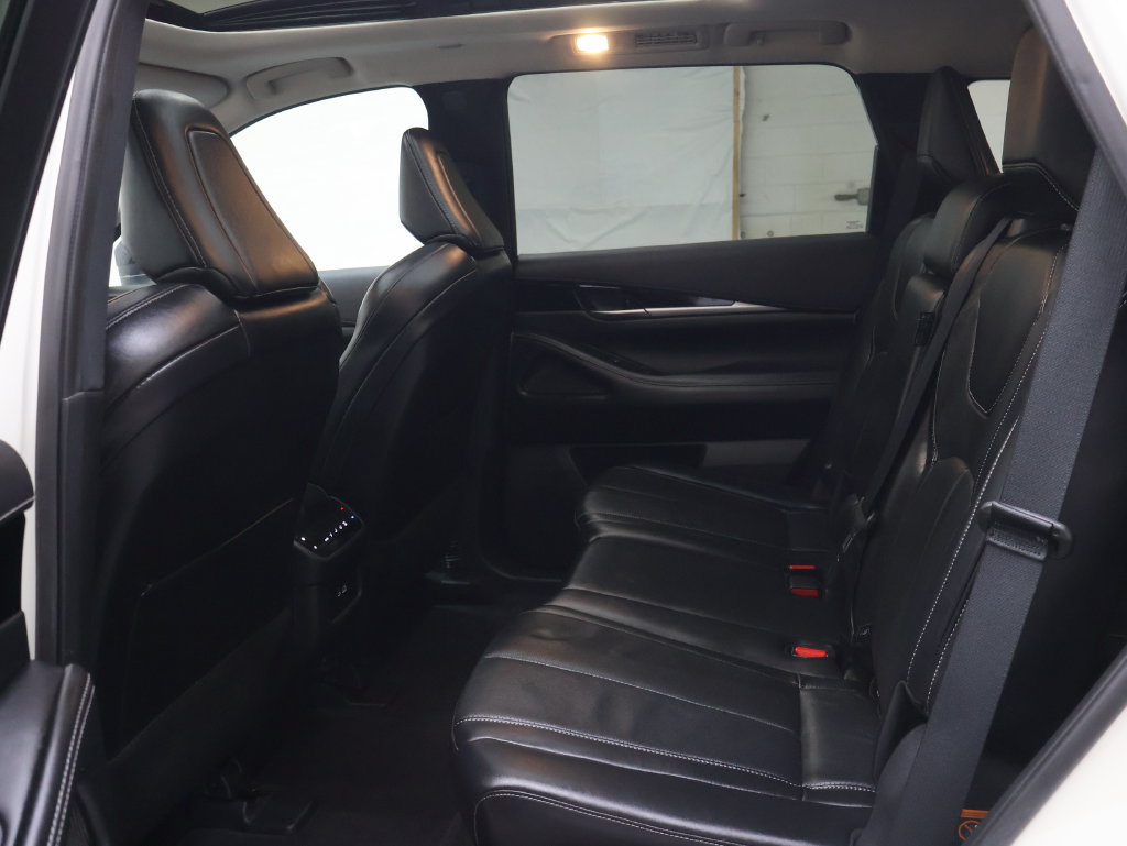 Used 2025 INFINITI QX60 Pure FWD image 17