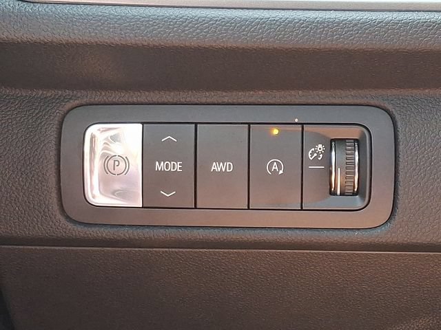 Used 2026 Chevrolet Traverse LT AWD/4WD image 23