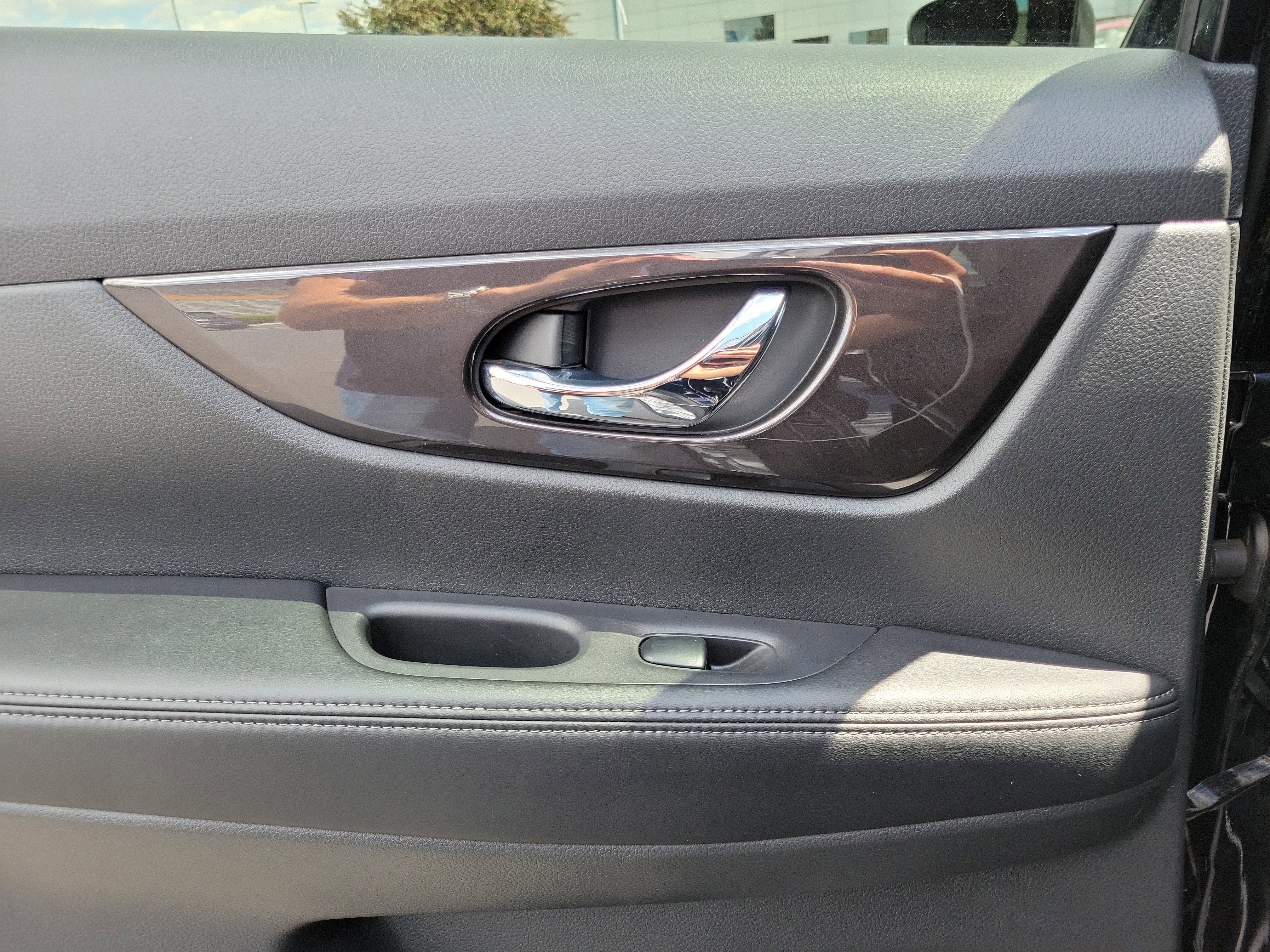 Certified 2019 Nissan Rogue S w/ Special Edition Package AWD/4WD image 12