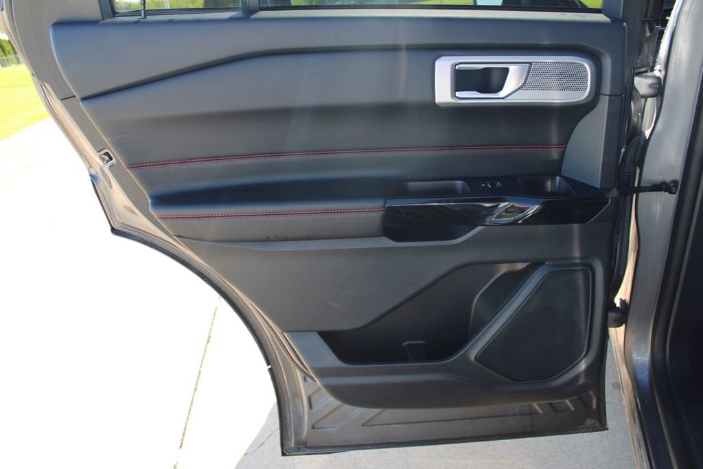 Used 2022 Ford Explorer ST-Line AWD/4WD image 41