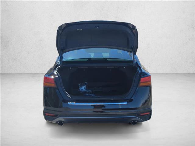 Used 2022 Nissan Altima 2.5 SR w/ Midnight Edition Package image 7