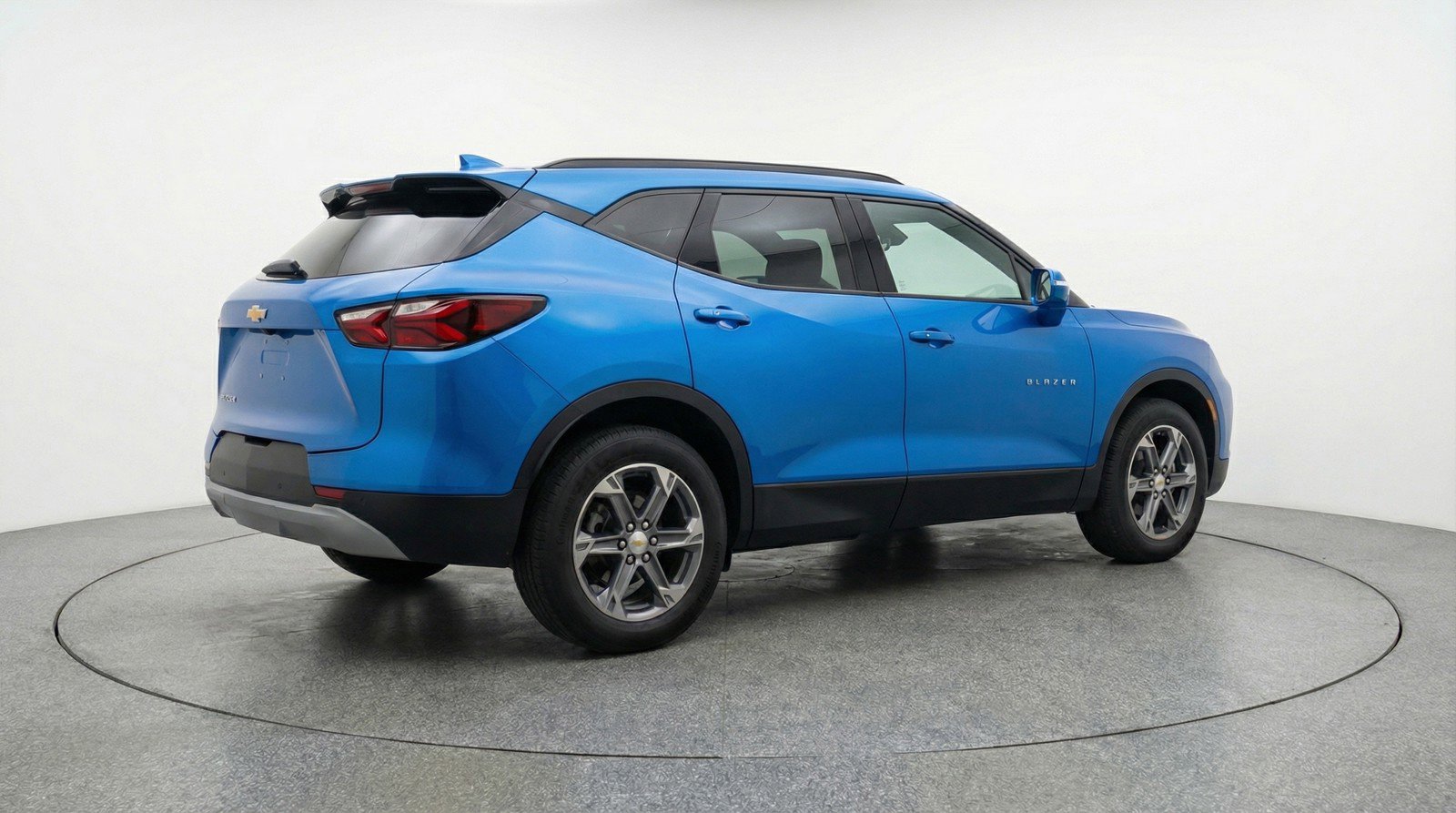 Used 2025 Chevrolet Blazer LT image 9