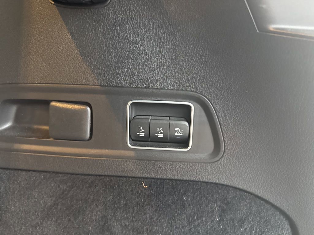 Certified 2023 Mercedes-Benz GLS 450 4MATIC image 33