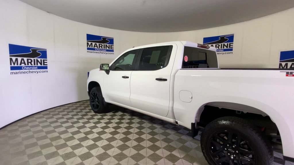 Used 2025 Chevrolet Silverado 1500 LT Trail Boss w/ Convenience Package II AWD/4WD image 8