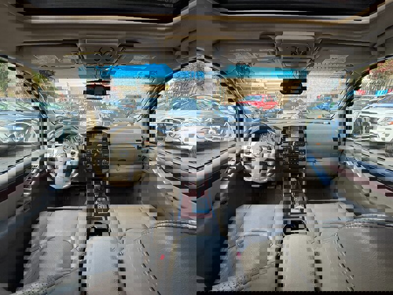 Used 2011 Nissan Pathfinder LE w/ Navigation Pkg image 14