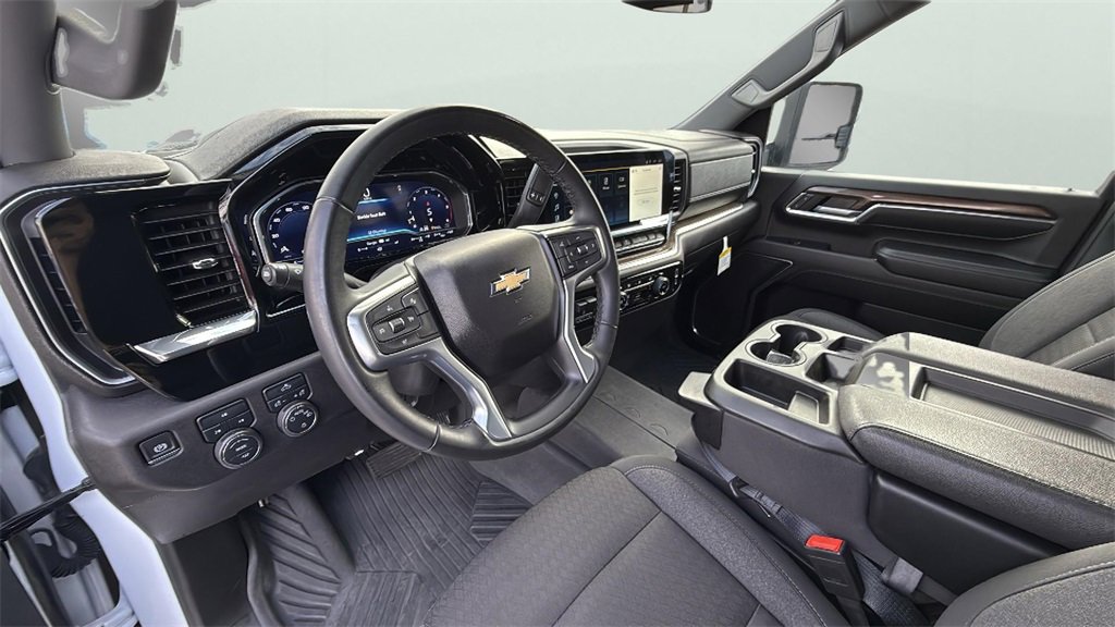 Used 2024 Chevrolet Silverado 2500 LT image 18