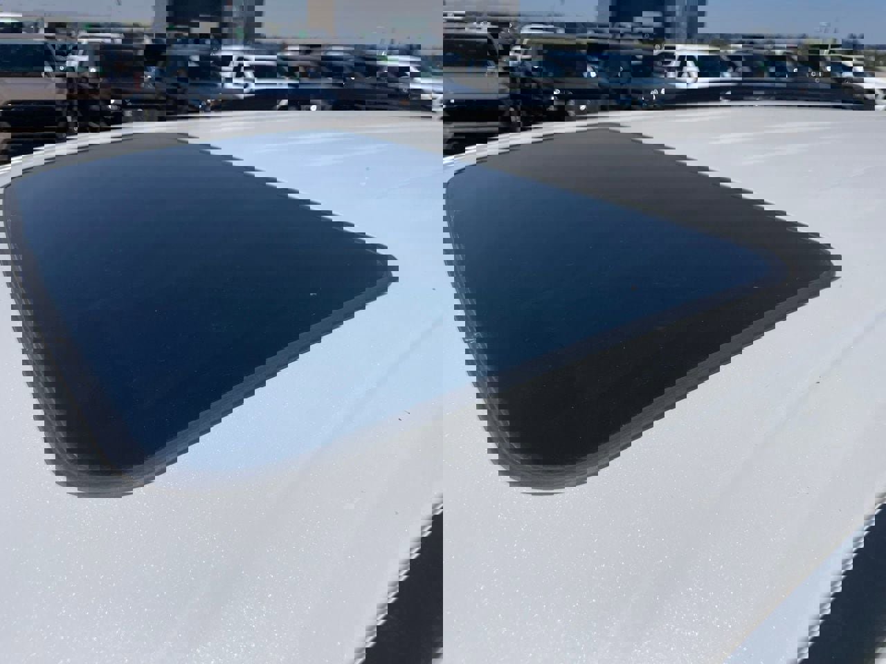 Used 2024 Toyota Sienna XLE FWD image 5