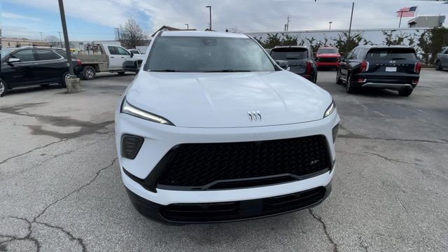 Used 2025 Buick Enclave Sport Touring image 4