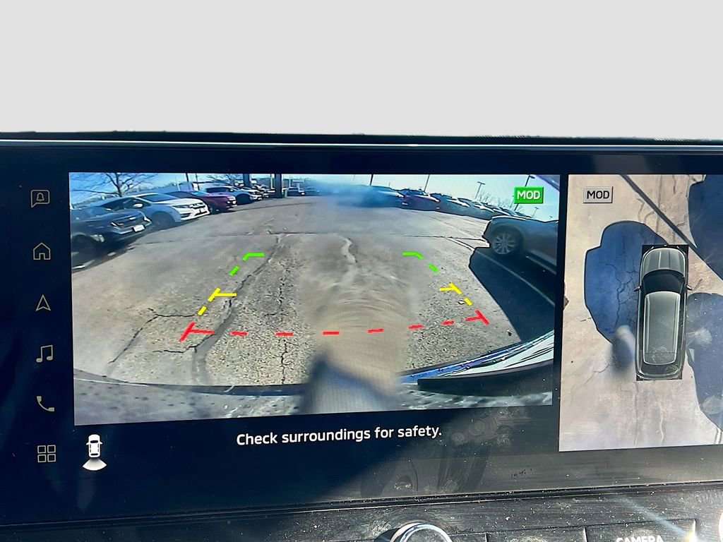 Used 2025 Mitsubishi Outlander SE image 16