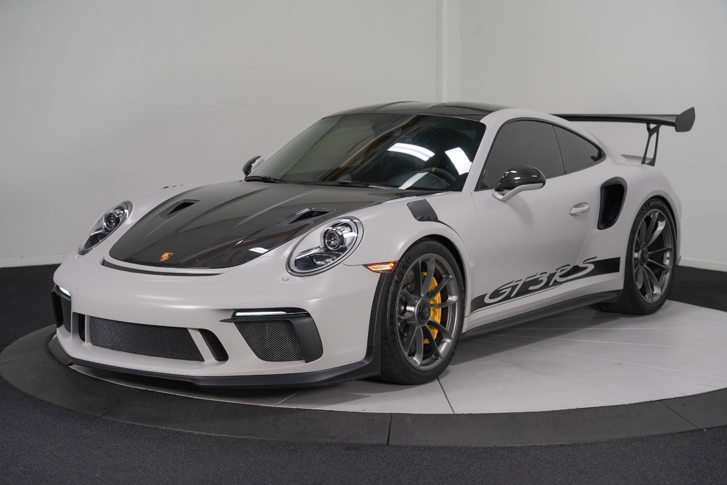 Used 2019 Porsche 911 GT3 RS RWD image 5