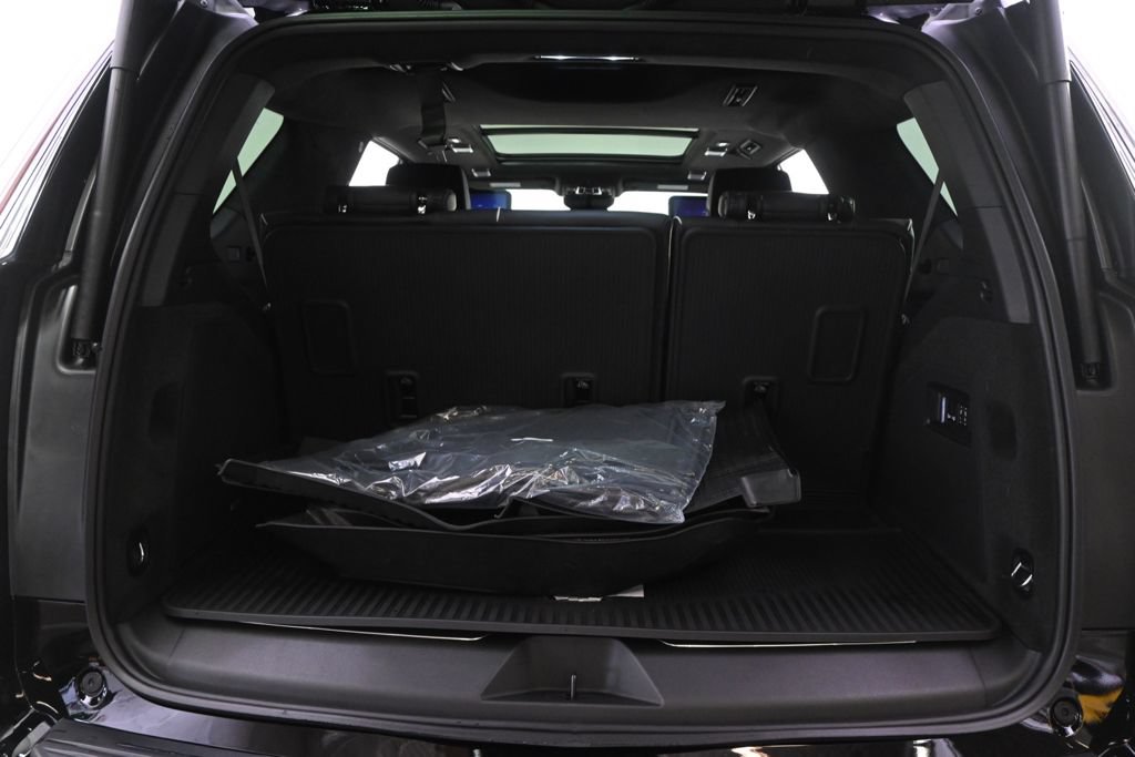 New 2026 Cadillac Escalade Platinum Sport w/ LPO, ONYX Package AWD/4WD image 20