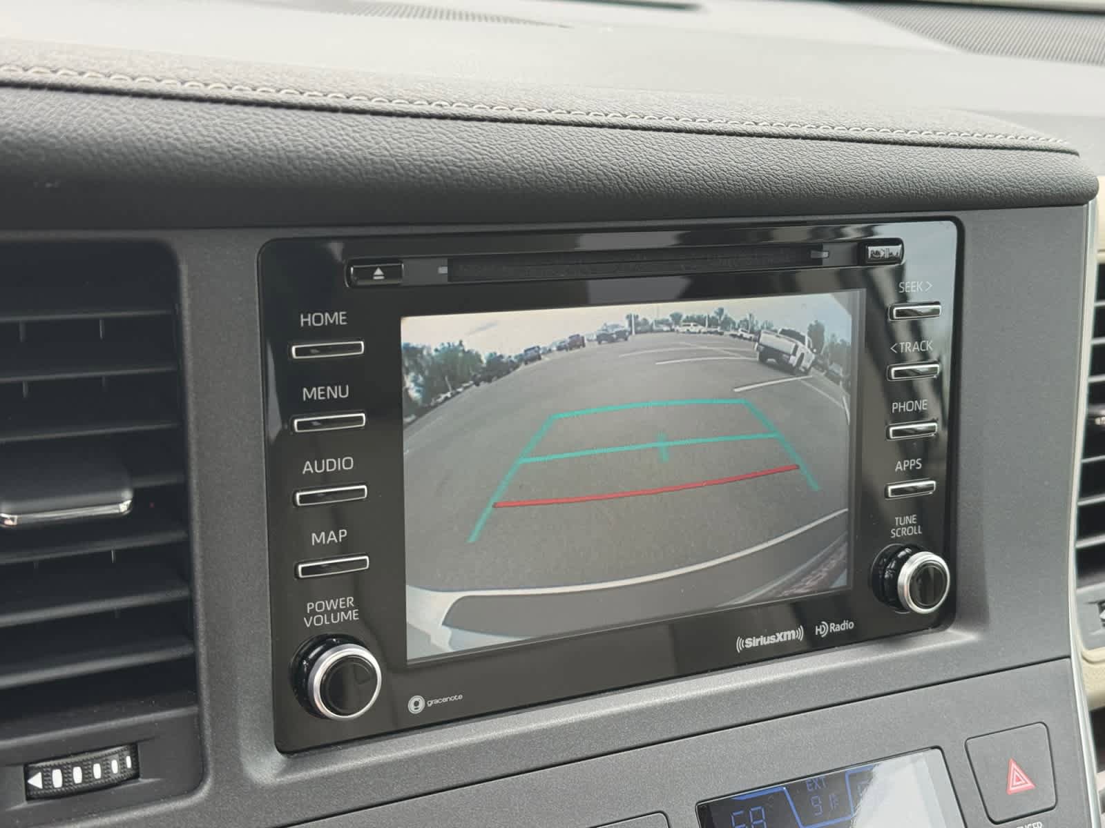 Used 2019 Toyota Sienna XLE w/ XLE Navigation Package FWD image 25