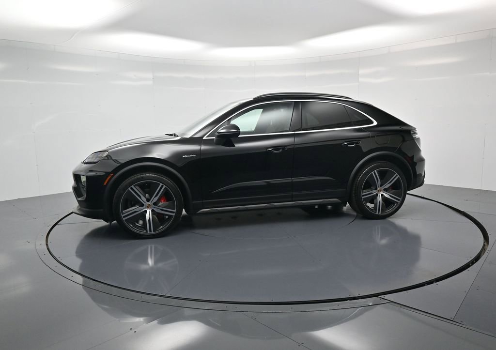 New 2026 Porsche Macan 4S Electric image 2