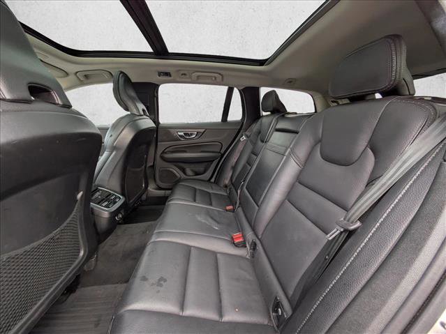 Used 2020 Volvo V60 T5 Cross Country w/ Protection Package Premier image 18
