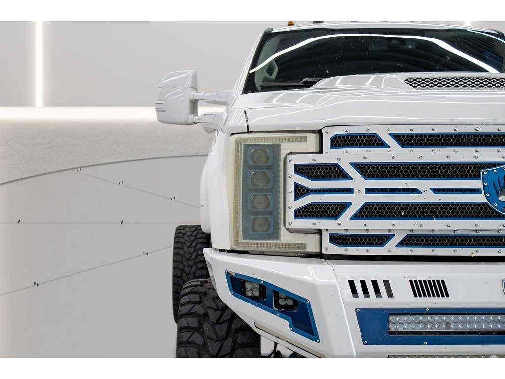 Used 2019 Ford F350 Limited AWD/4WD image 34