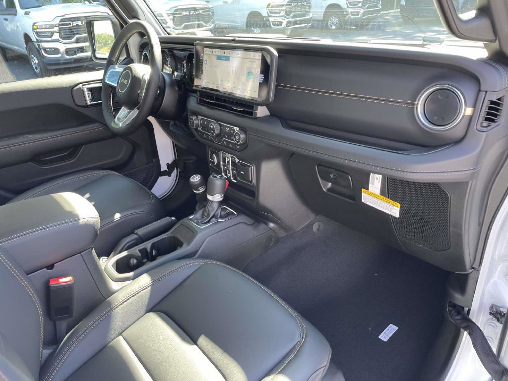 New 2027 Jeep Wrangler Unlimited Sahara AWD/4WD image 14