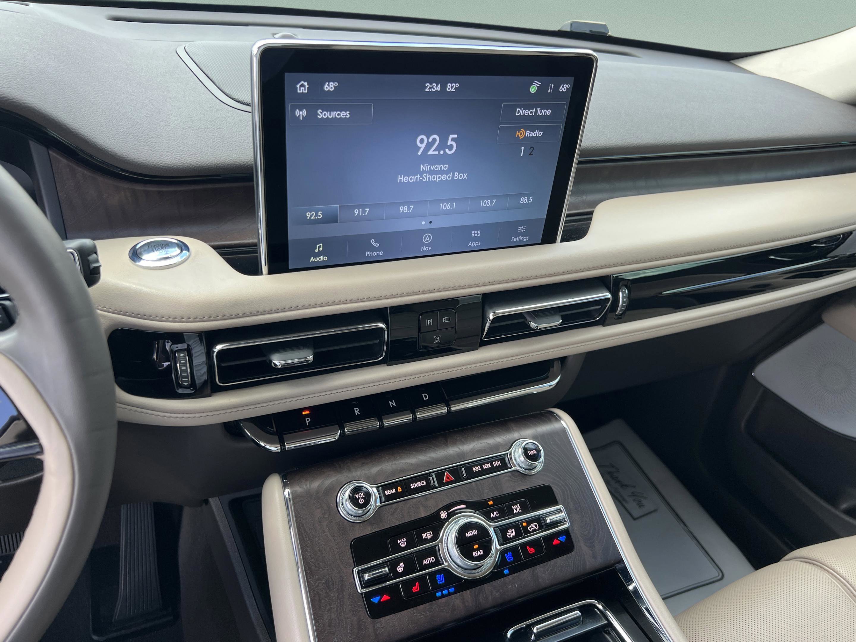 Used 2022 Lincoln Aviator Reserve w/ Equipment Group 201A image 16