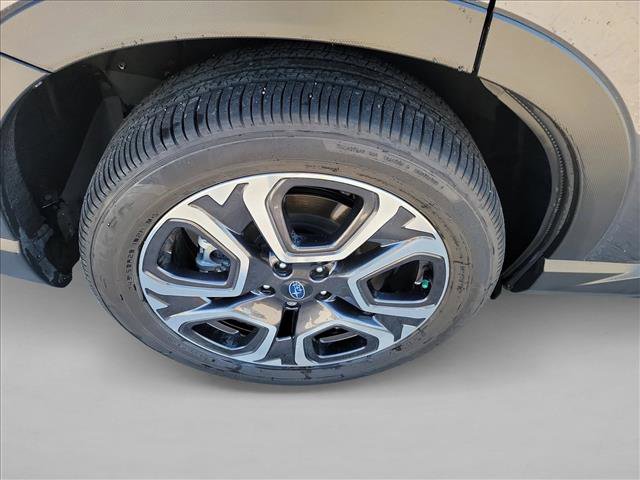 Used 2025 Subaru Ascent Limited image 11