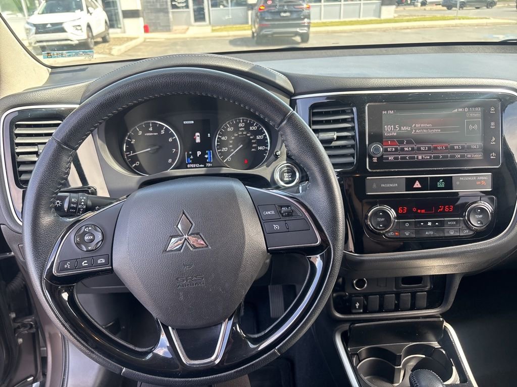 Used 2019 Mitsubishi Outlander AWD image 2
