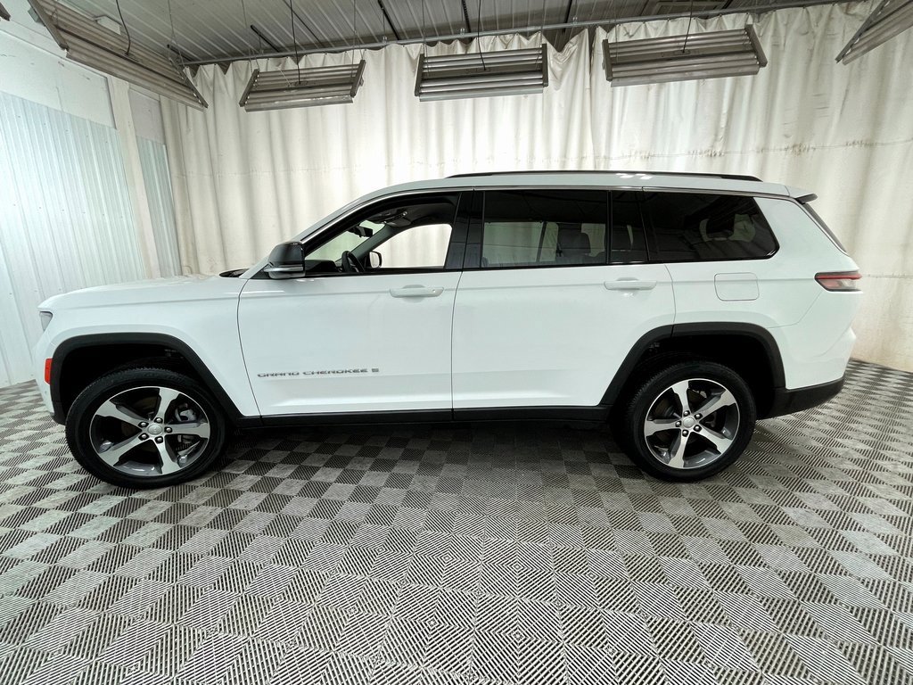 Used 2023 Jeep Grand Cherokee L Limited w/ Luxury Tech Group II image 21