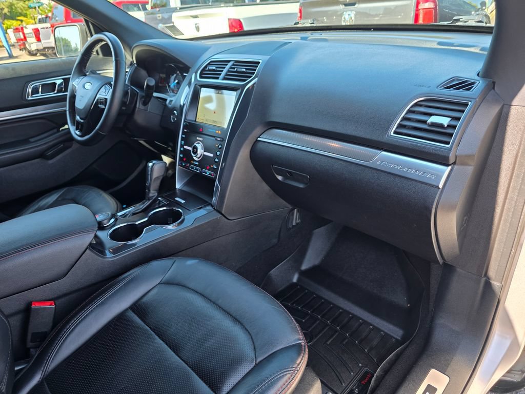 Used 2019 Ford Explorer Sport AWD/4WD image 29