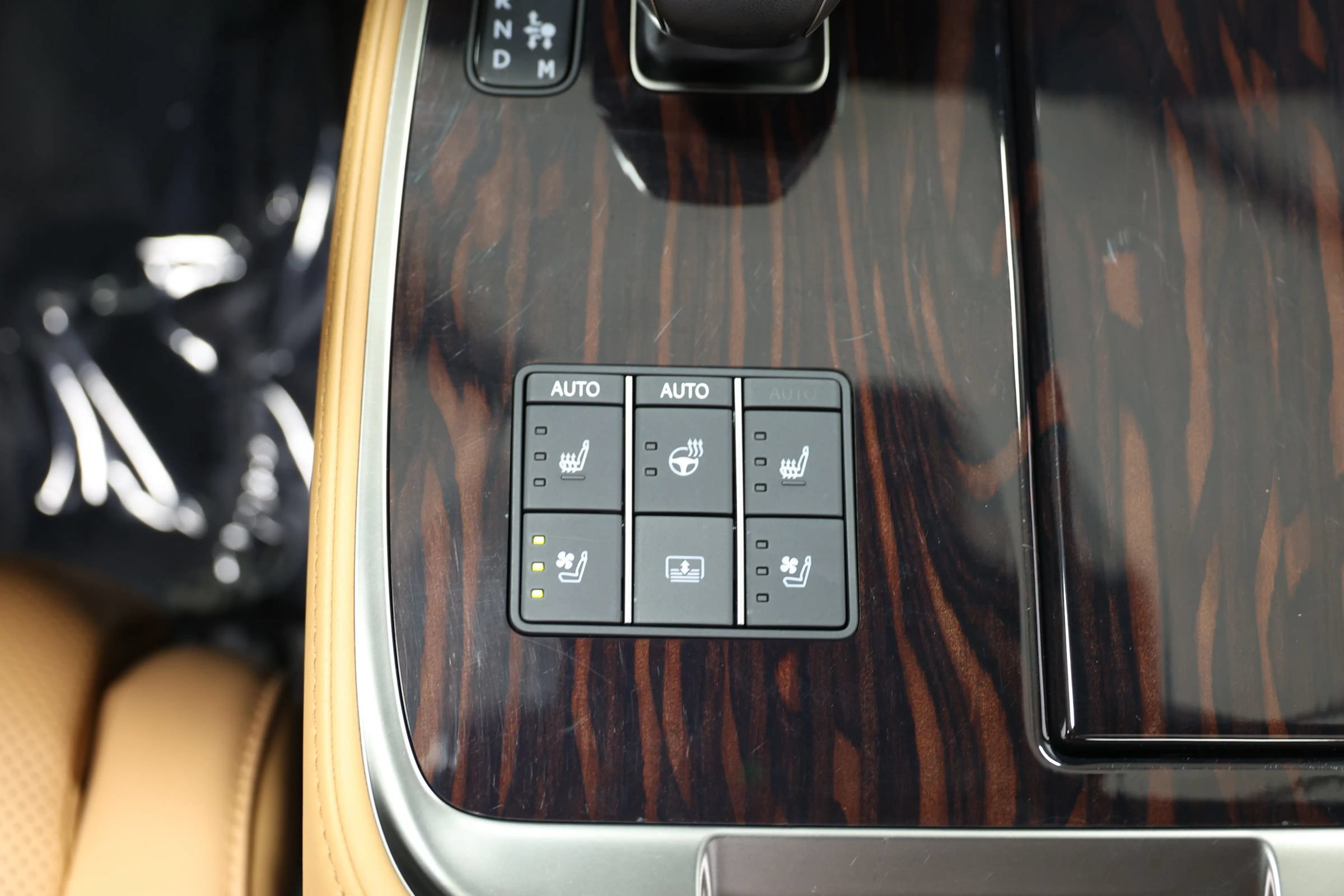 Used 2024 Lexus LS 500 w/ Interior Upgrade Package RWD image 45