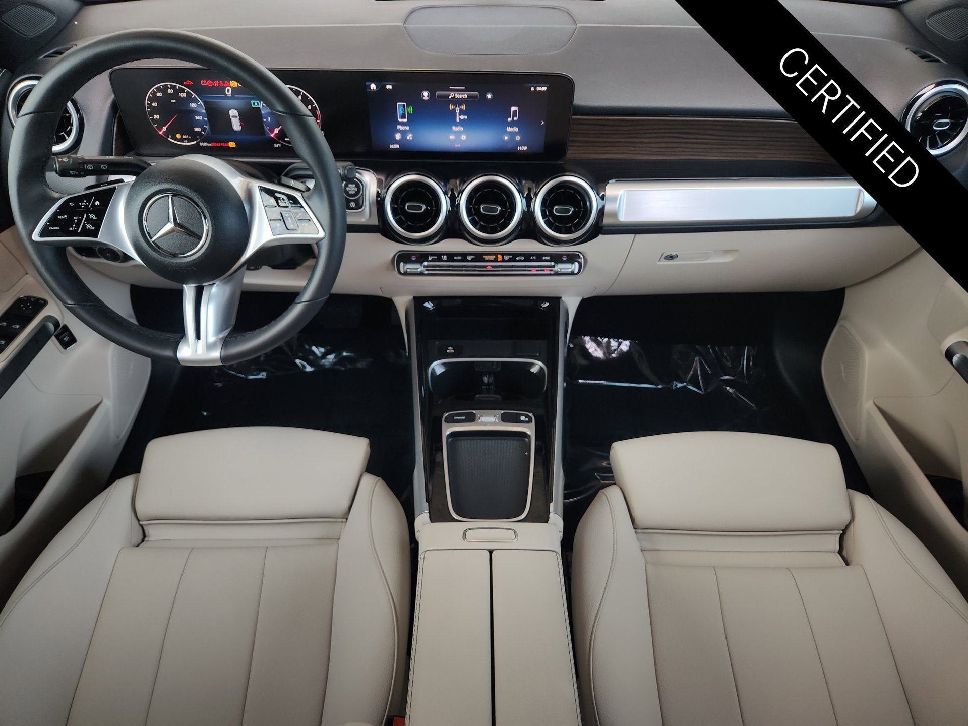 Certified 2026 Mercedes-Benz GLB 250 image 2