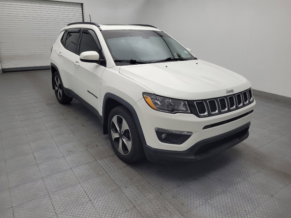 Used 2017 Jeep Compass Latitude w/ Popular Equipment Group FWD image 13