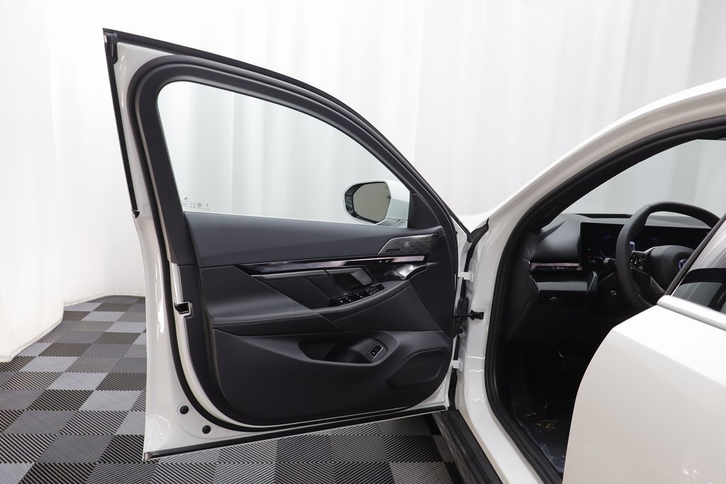 New 2026 BMW i5 eDrive40 image 6