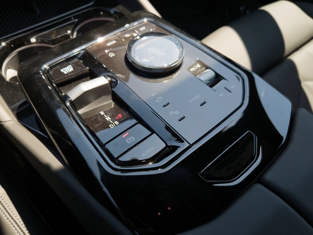New 2027 BMW i5 eDrive40 w/ M Sport Package RWD image 10