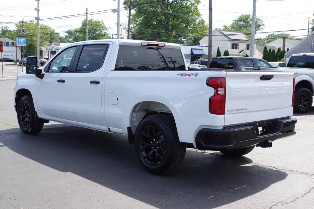 Used 2024 Chevrolet Silverado 1500 W/T w/ WT Value Package AWD/4WD image 2