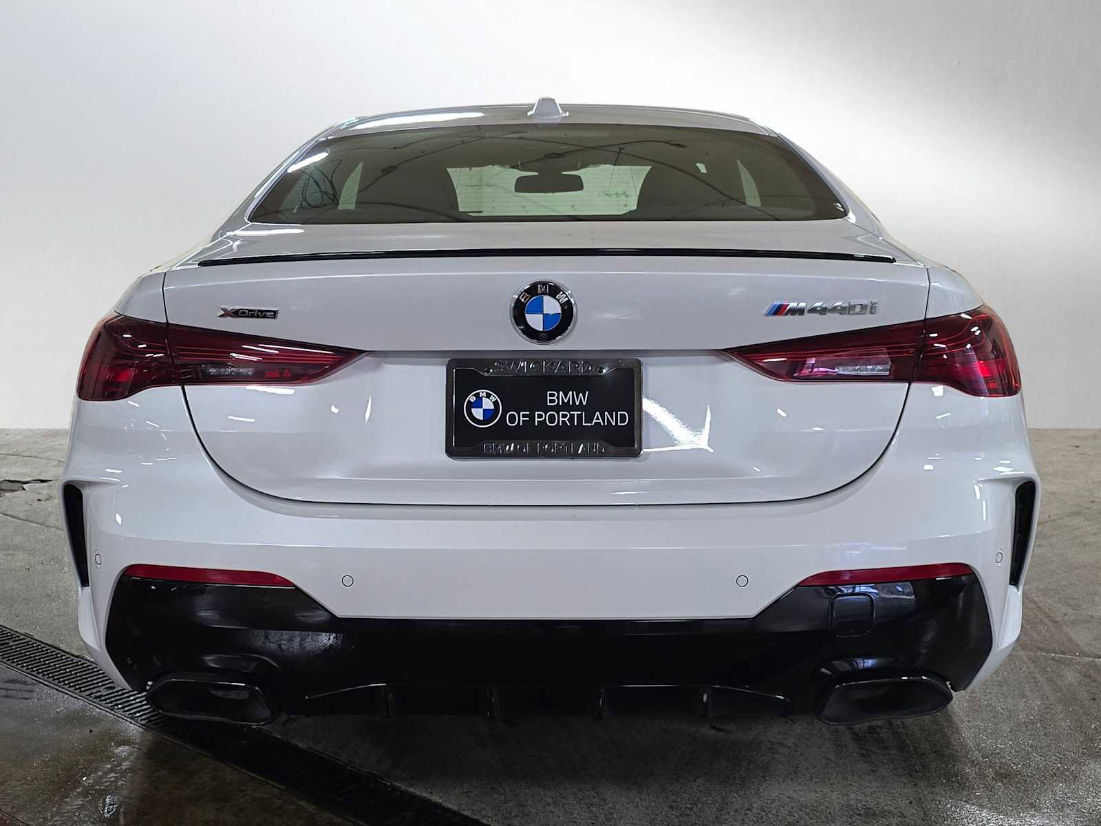 Used 2025 BMW 440i xDrive Coupe w/ Premium Package image 4