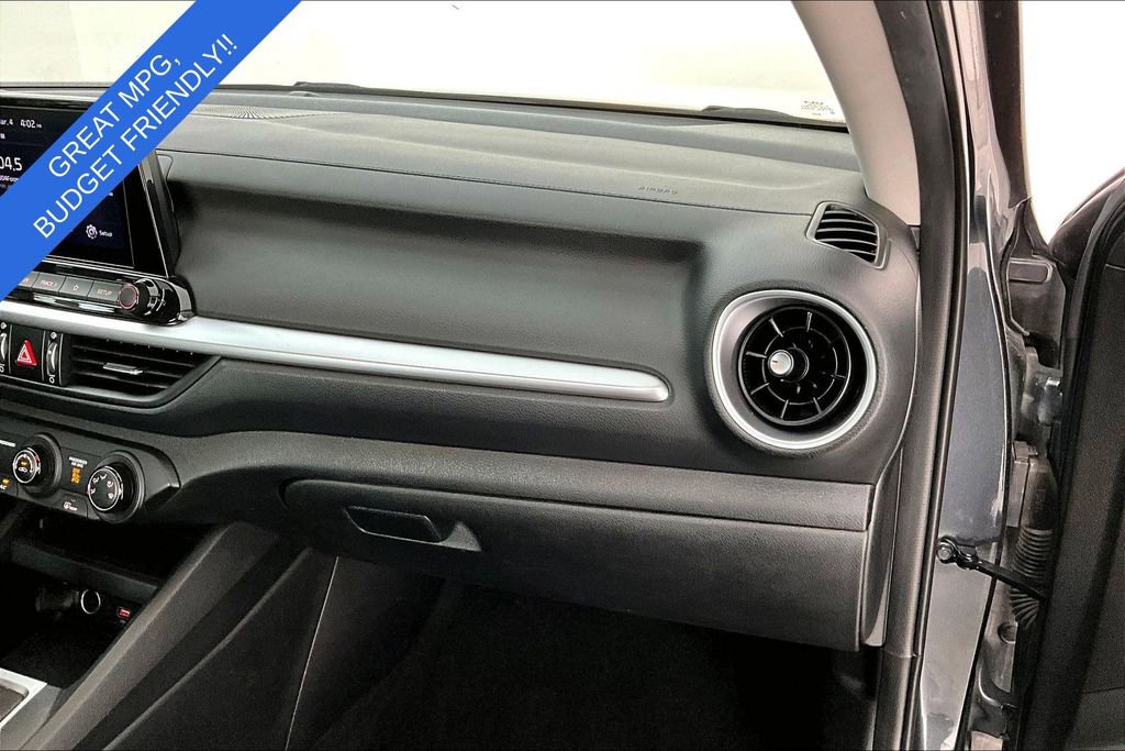 Used 2023 Kia Forte LX image 21