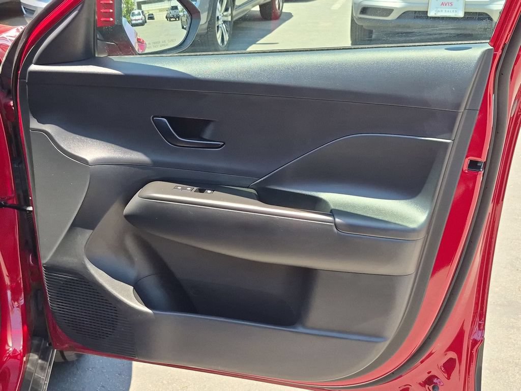Used 2025 Hyundai Kona SEL FWD image 33